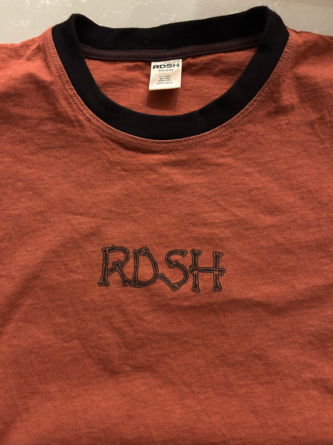 Bone Clip Print Tee: SandStorm