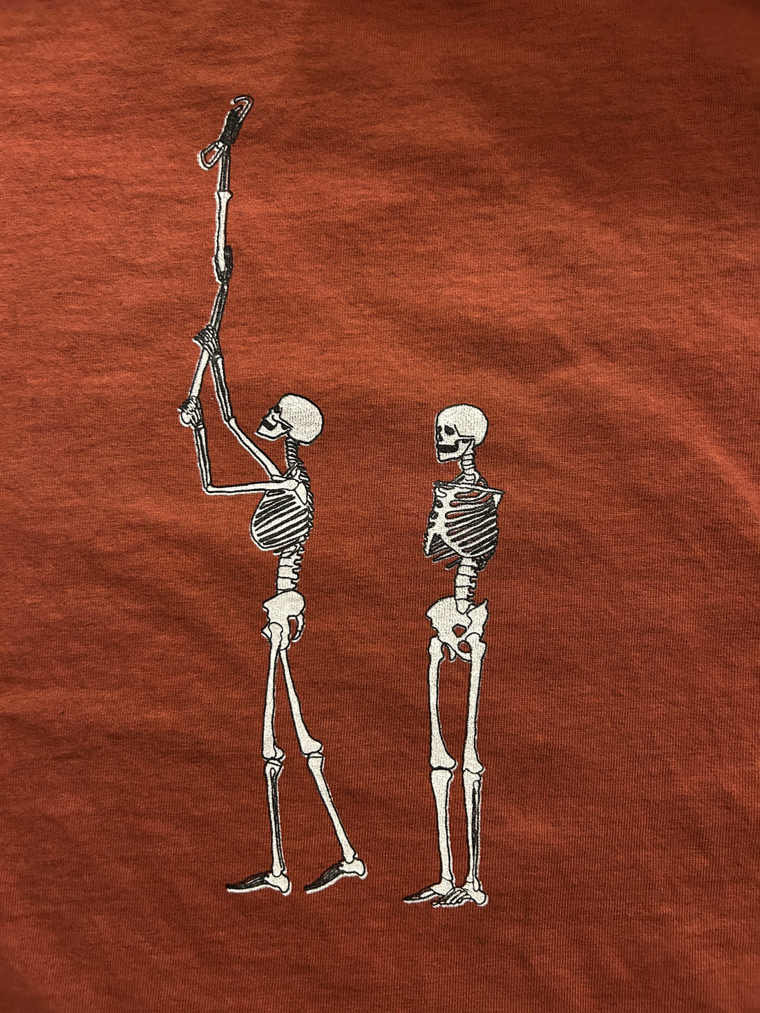 Bone Clip Print Tee: SandStorm